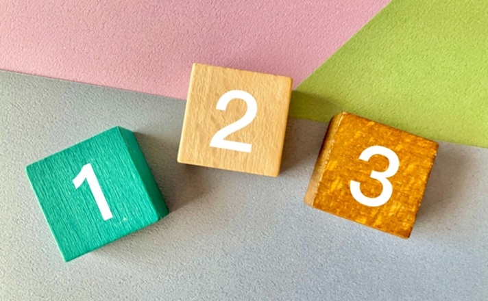1、2、3と書かれたブロック
